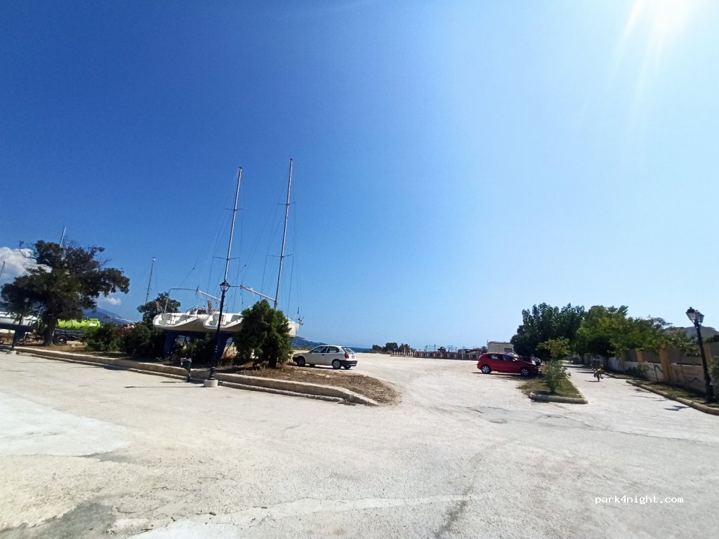 (282 00) Lixouri - 31 Grigoriou Lampraki — foto