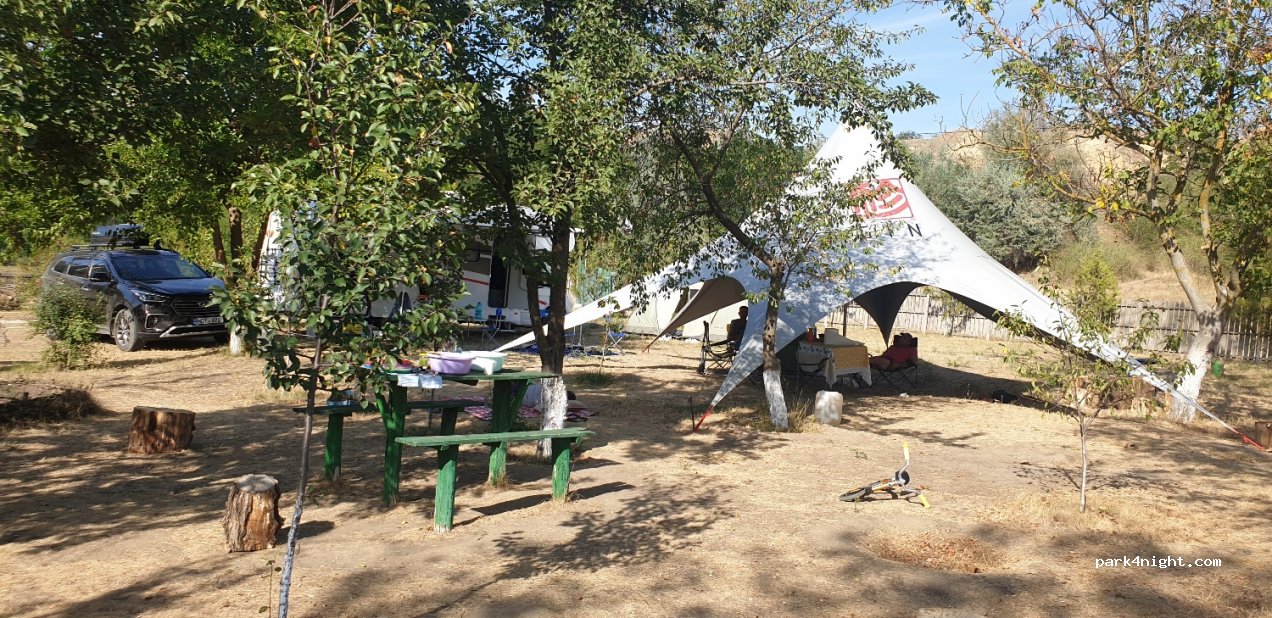 Camping  Prutul de Jos — foto 2
