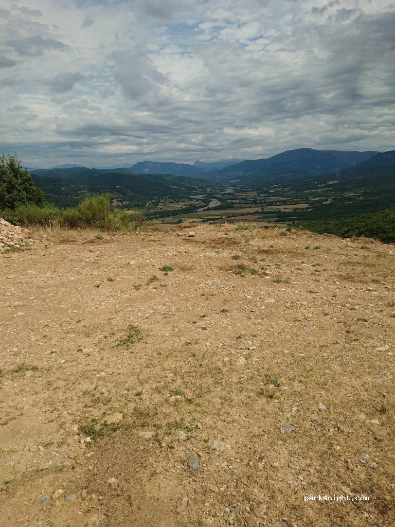 (04410) Puimoisson - Route départementale 8 (Alpes-de-Haute-Provence) — foto