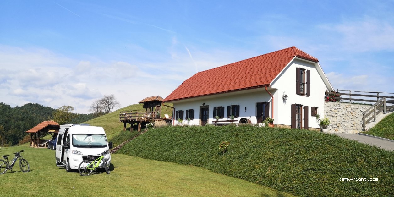 Domačija Artišek - Farmstay Artisek — foto