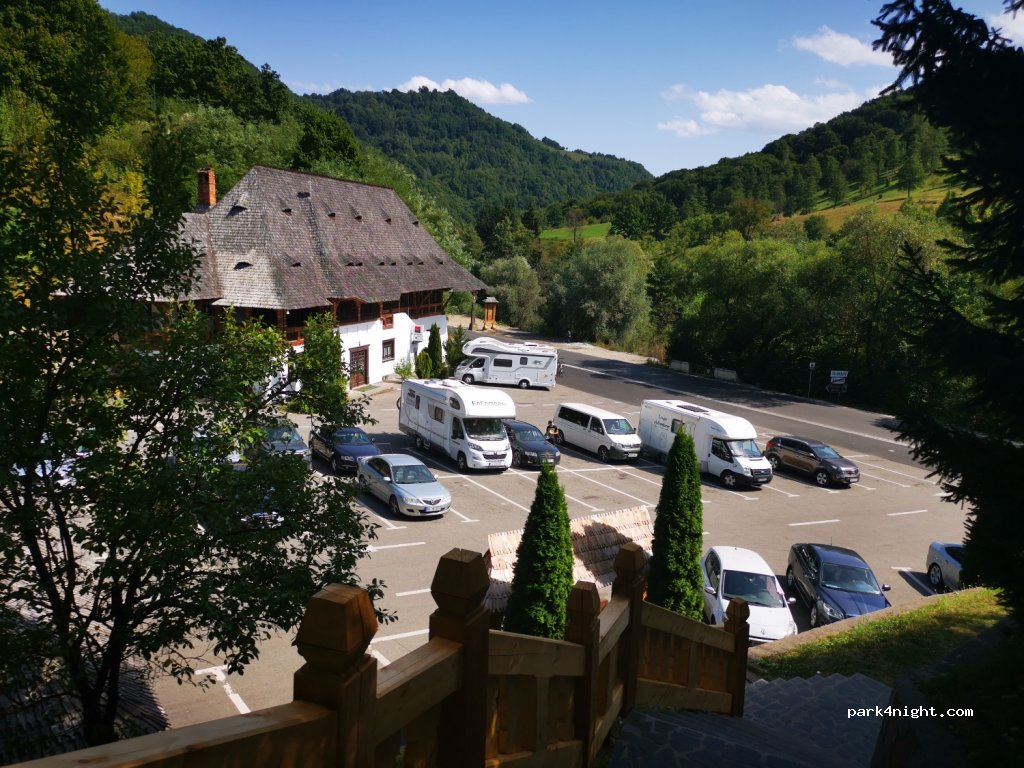 (437035) Bârsana - Strada Principală — foto