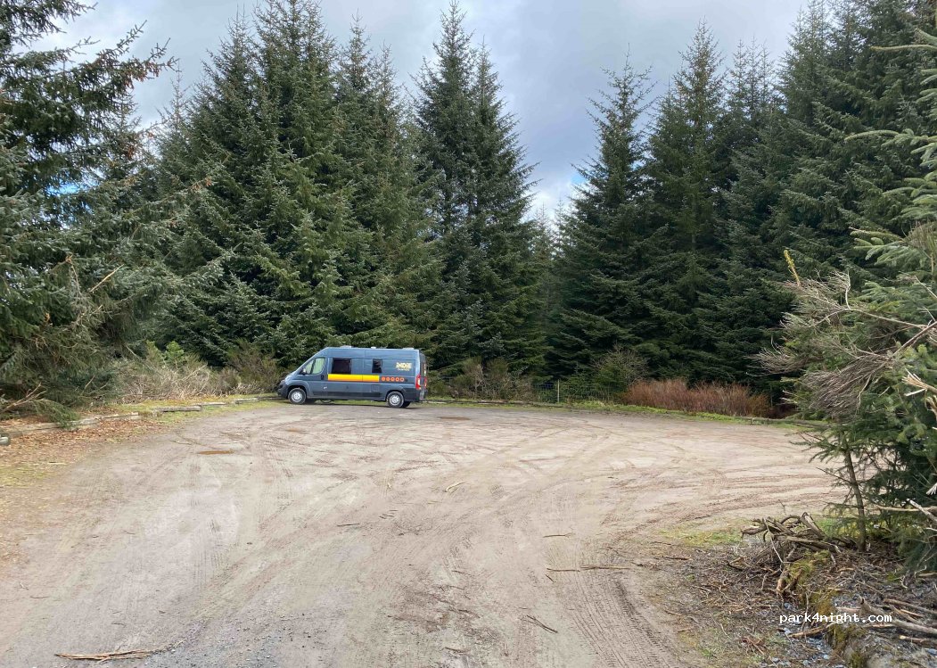 (PH15 2EL) Aberfeldy - A826 — foto