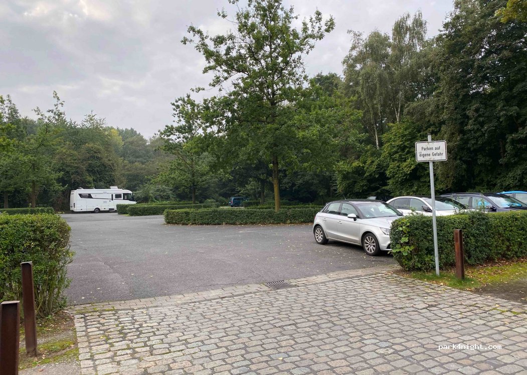 (47137) Duisburg - 129 Lösorter Straße — foto