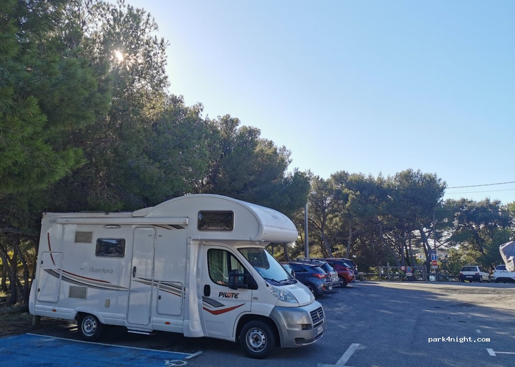 (13500) Martigues - 3 Traverse de la Pointe Riche — foto