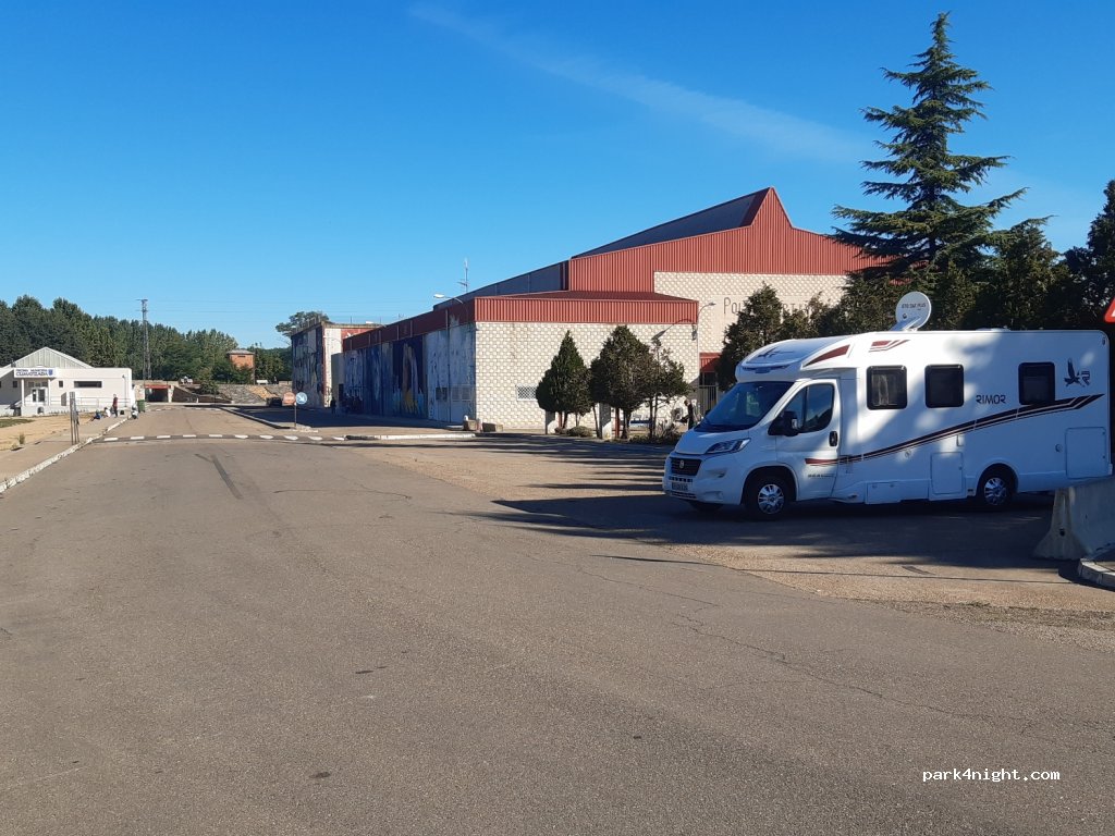 (24750) La Bañeza - 4 Carretera León — foto