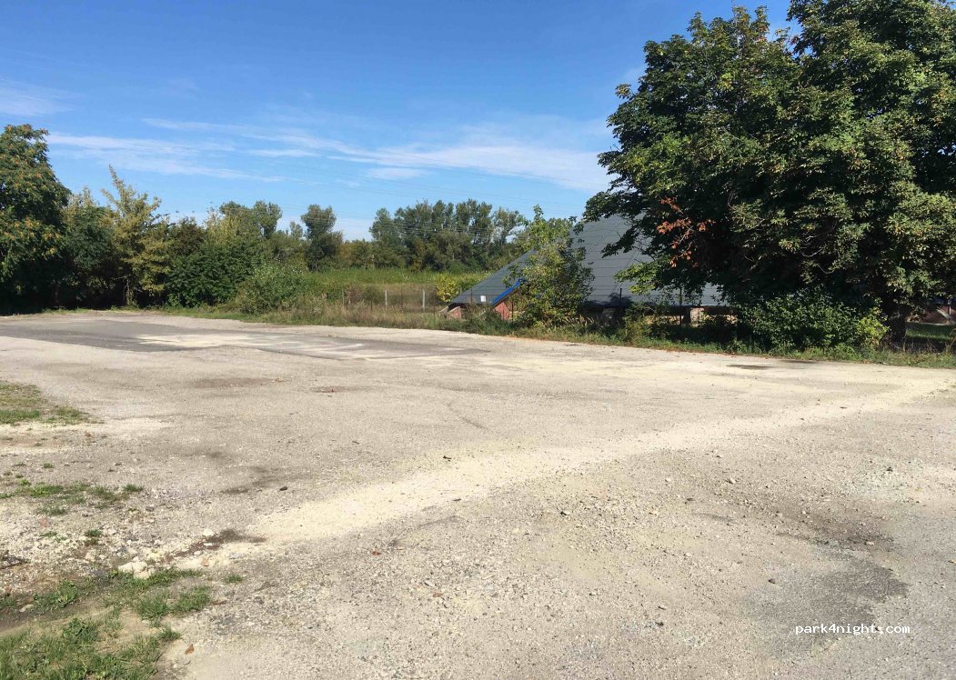 (915 01) Nové Mesto nad Váhom - 4 Zelená Voda — foto