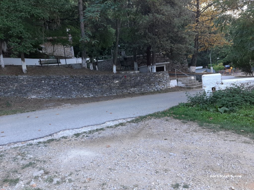 (570 10) Chortiatis - 22 Μακεδονομάχων — foto