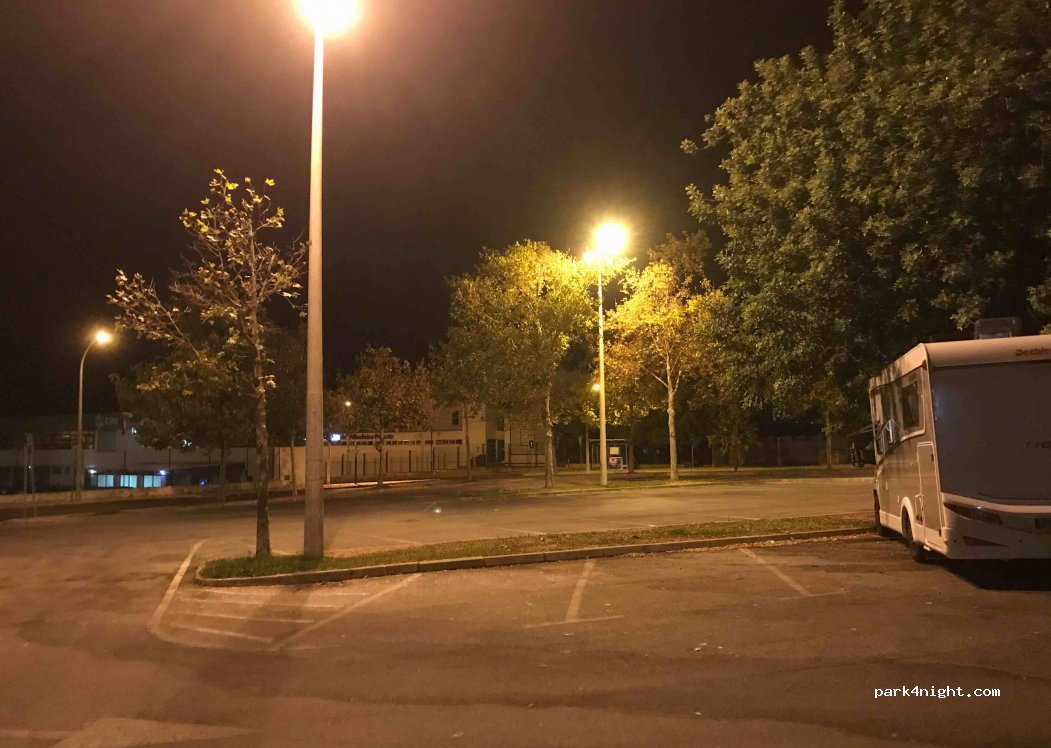(8200-126) Albufeira - 8200 Rua das Escolas — foto
