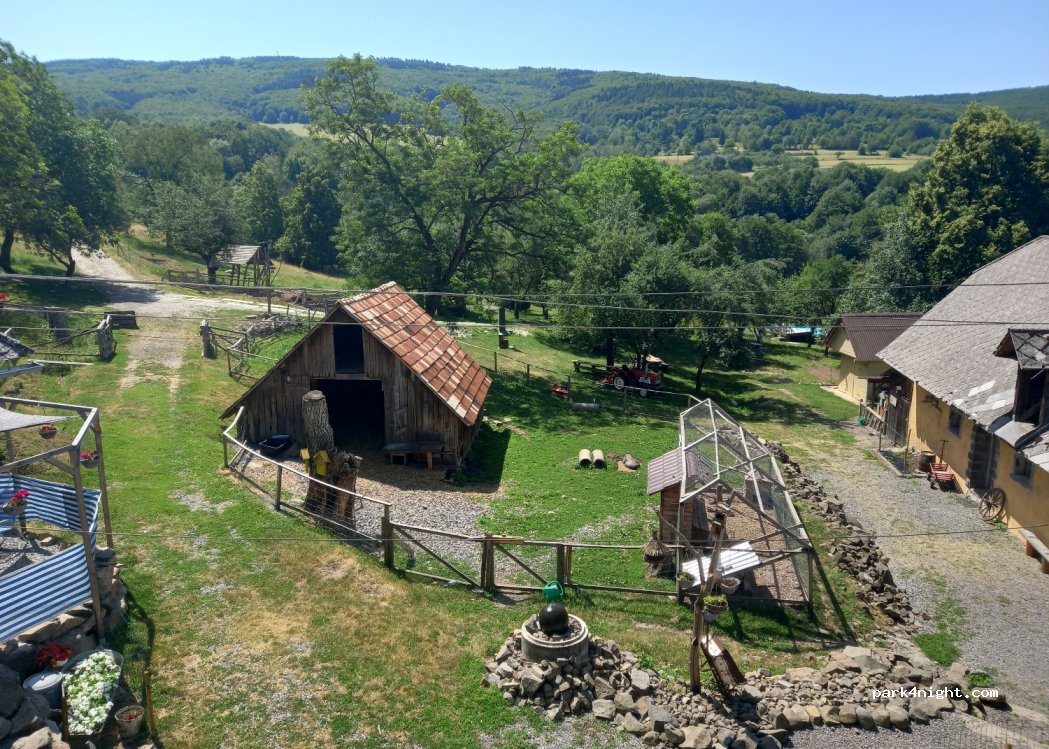 Modra Farma — foto