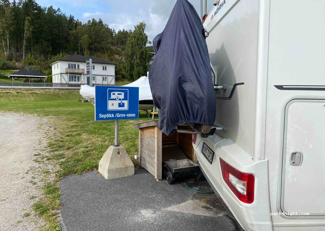 (1747)  - 354 Ullerøyveien — foto