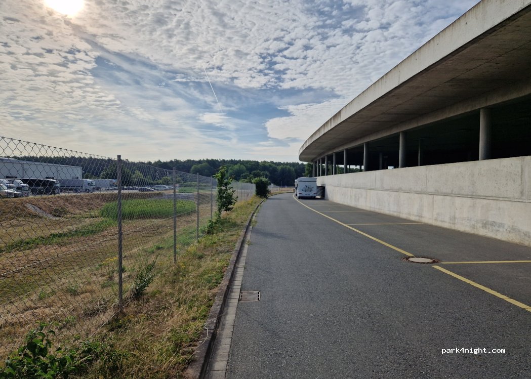 (91074) Herzogenaurach - 4 Adi-Dassler-Straße — foto 3