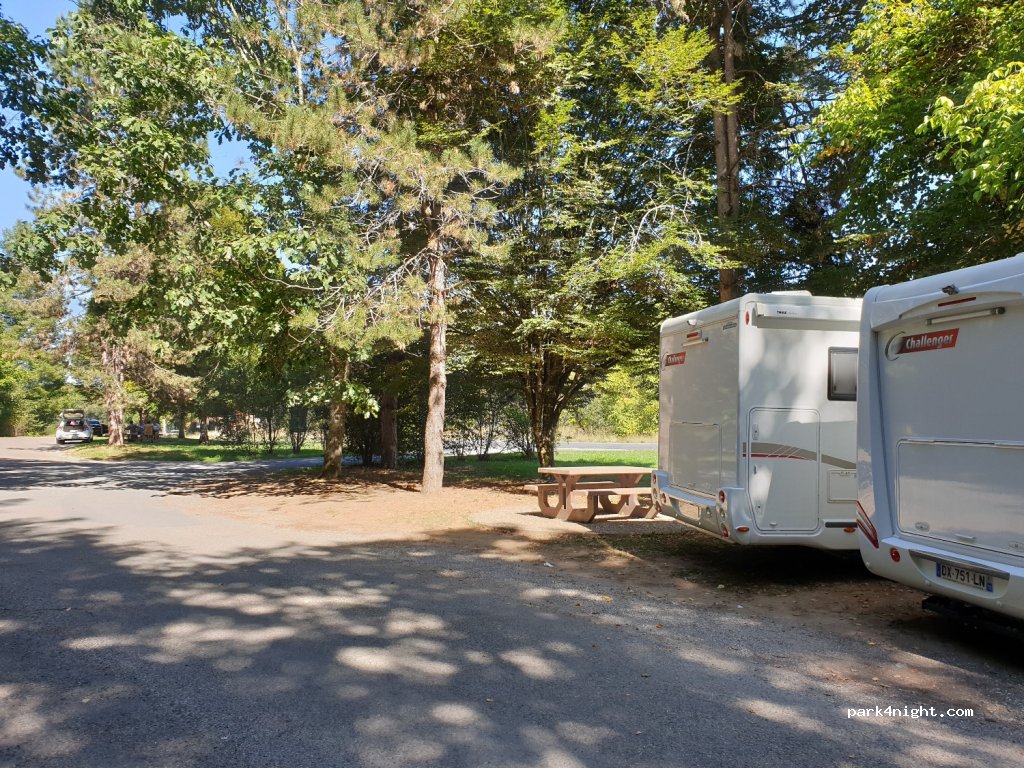 (24370) Calviac-en-Périgord - D704A — foto
