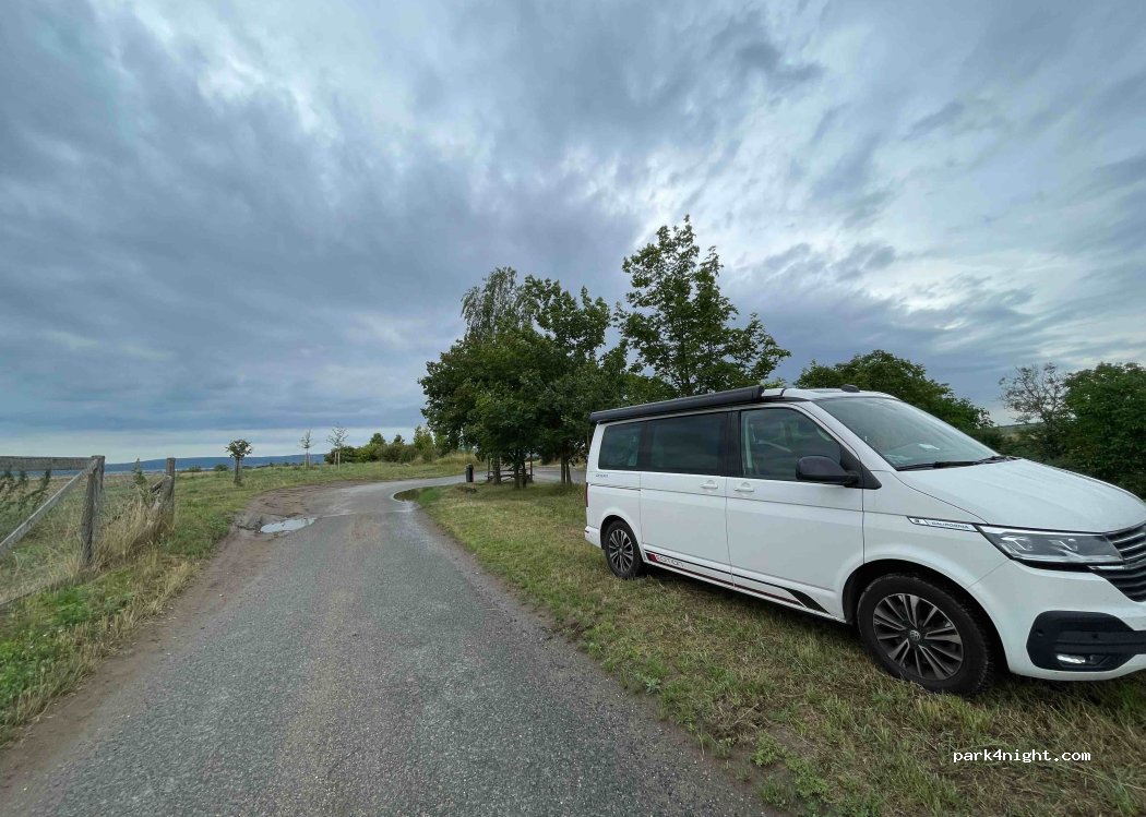 (693 01) Hustopeče - Unnamed road — foto 3
