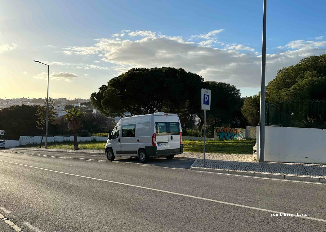 (8200-161) Albufeira - 79 Avenida Infante Dom Henrique — foto