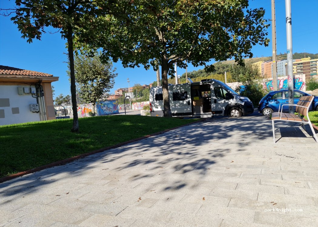 (48014) Bilbo - 3 Olabarrieta Eugenio Plaza — foto
