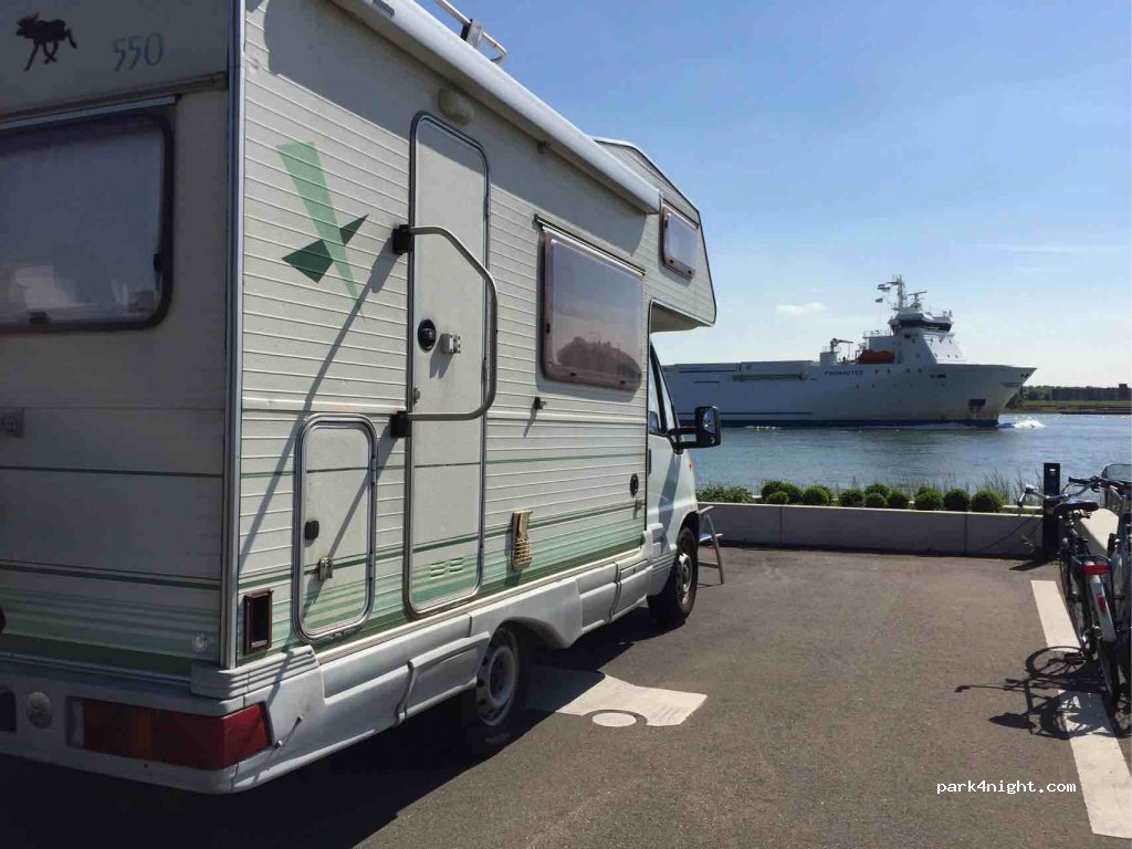 Camperplaats haven Maassluis — foto
