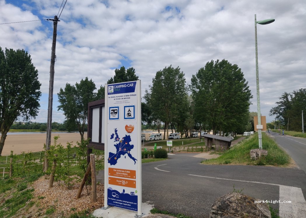 (49570) Mauges-sur-Loire - 3 D210 — foto