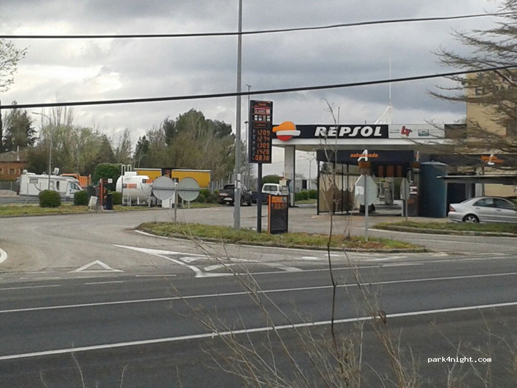 Gasolinera Repsol — foto
