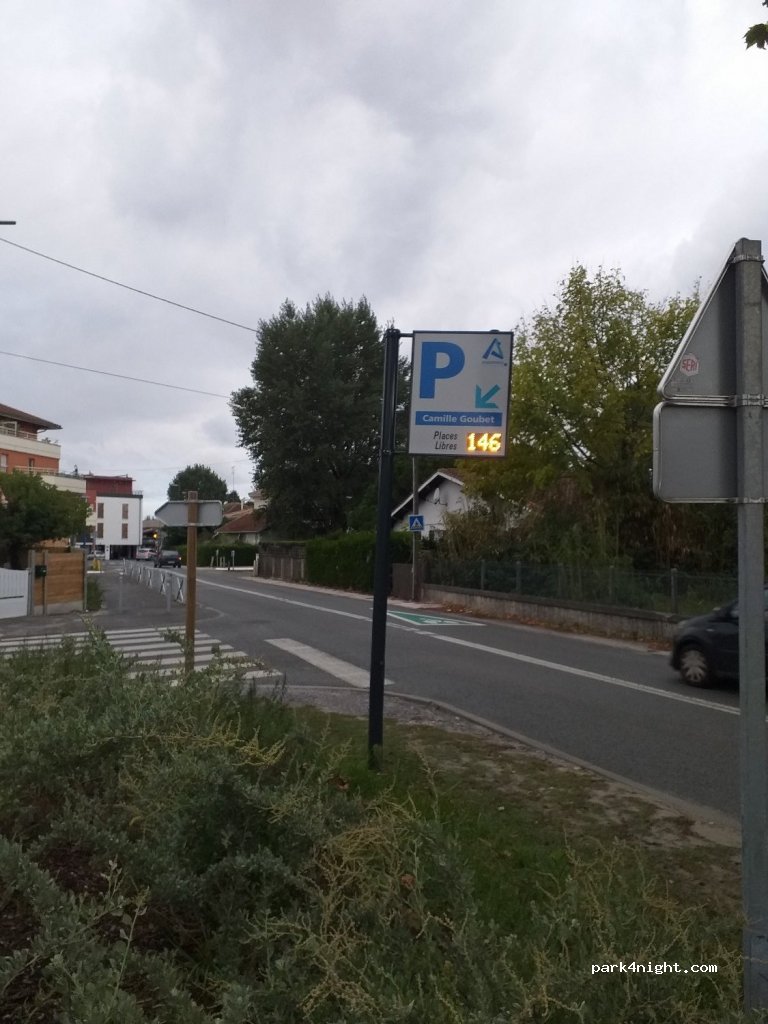 (33510) Andernos-les-Bains - 1 Place Camille Goubet — foto