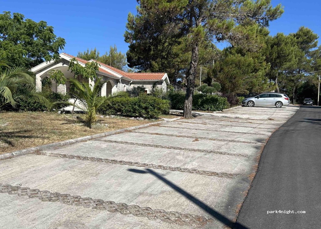 ()  - Unnamed Road — foto 2