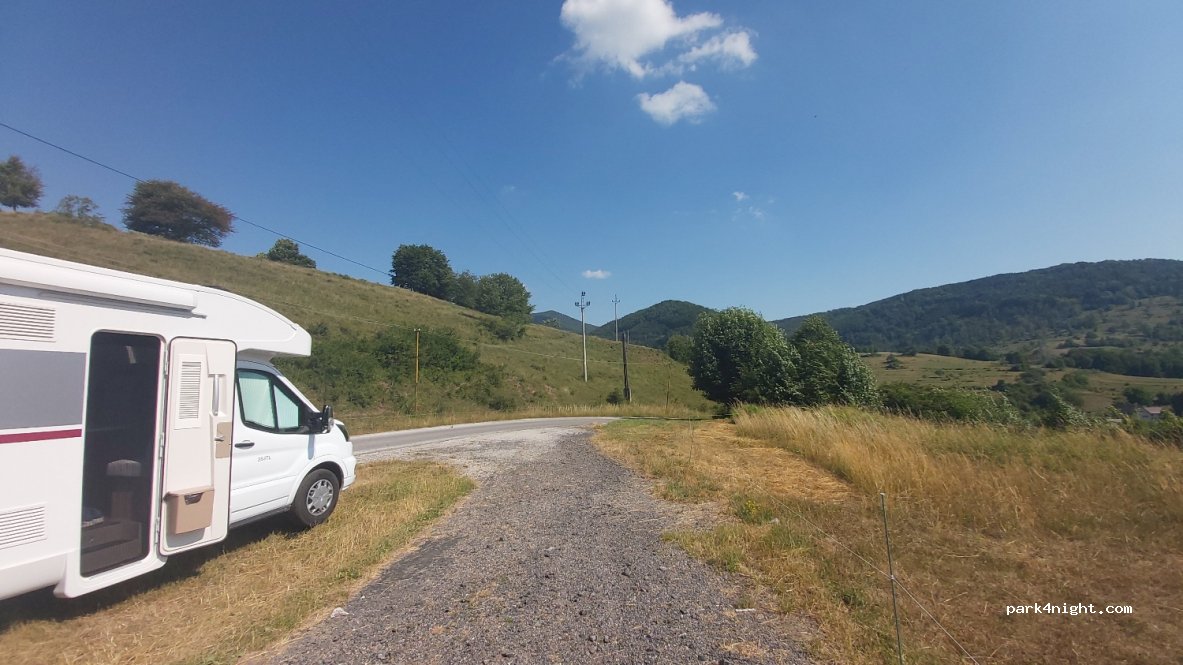 (972 28) Valaská Belá - — foto 3