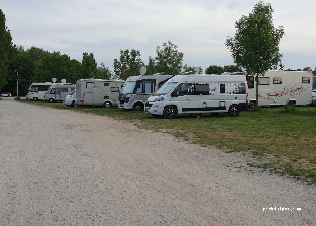 Wohnmobilstellplatz Mainstockheim — foto 3