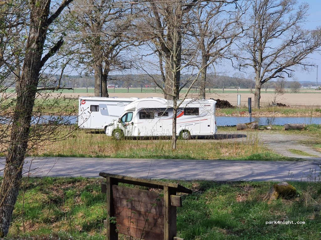 (732 94) Säby - — foto 2