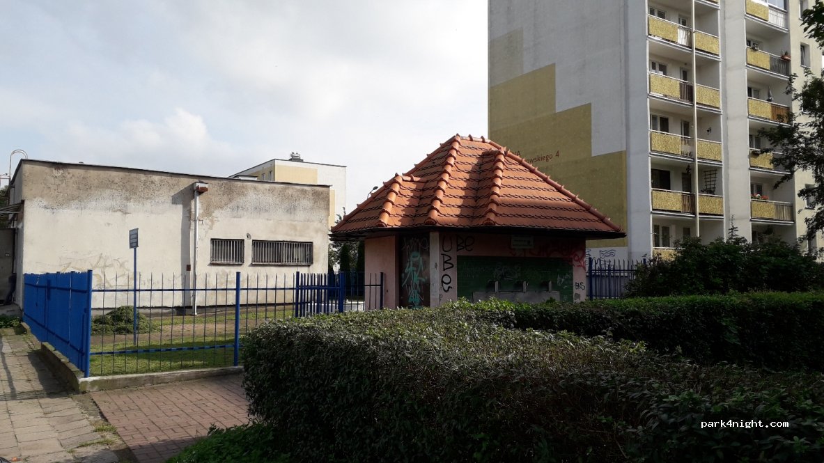 (87-100) Toruń - 2A Bronisława Malinowskiego — foto