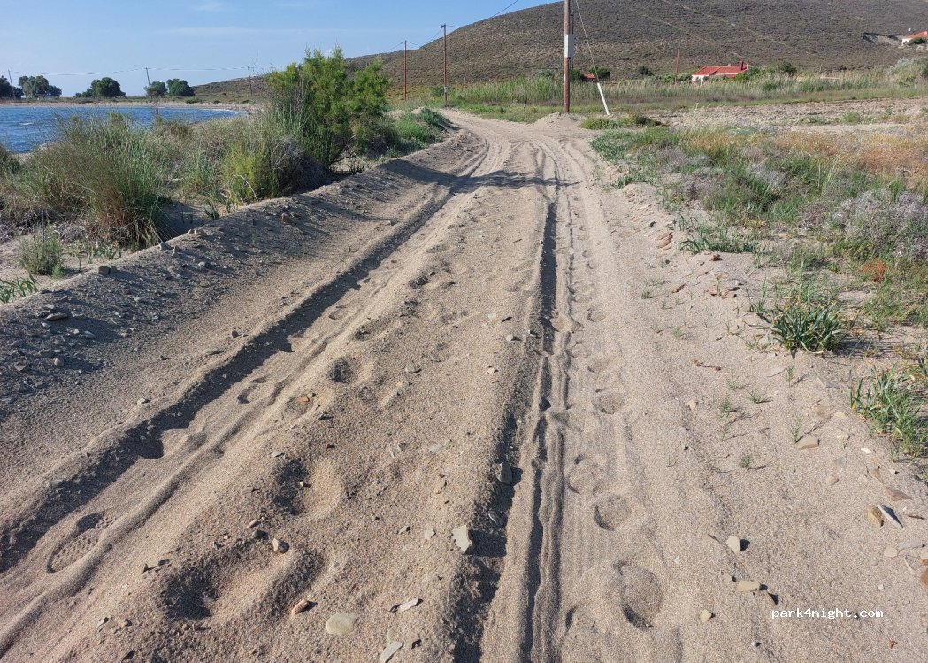 (814 01) Moudros - Unnamed Road — foto