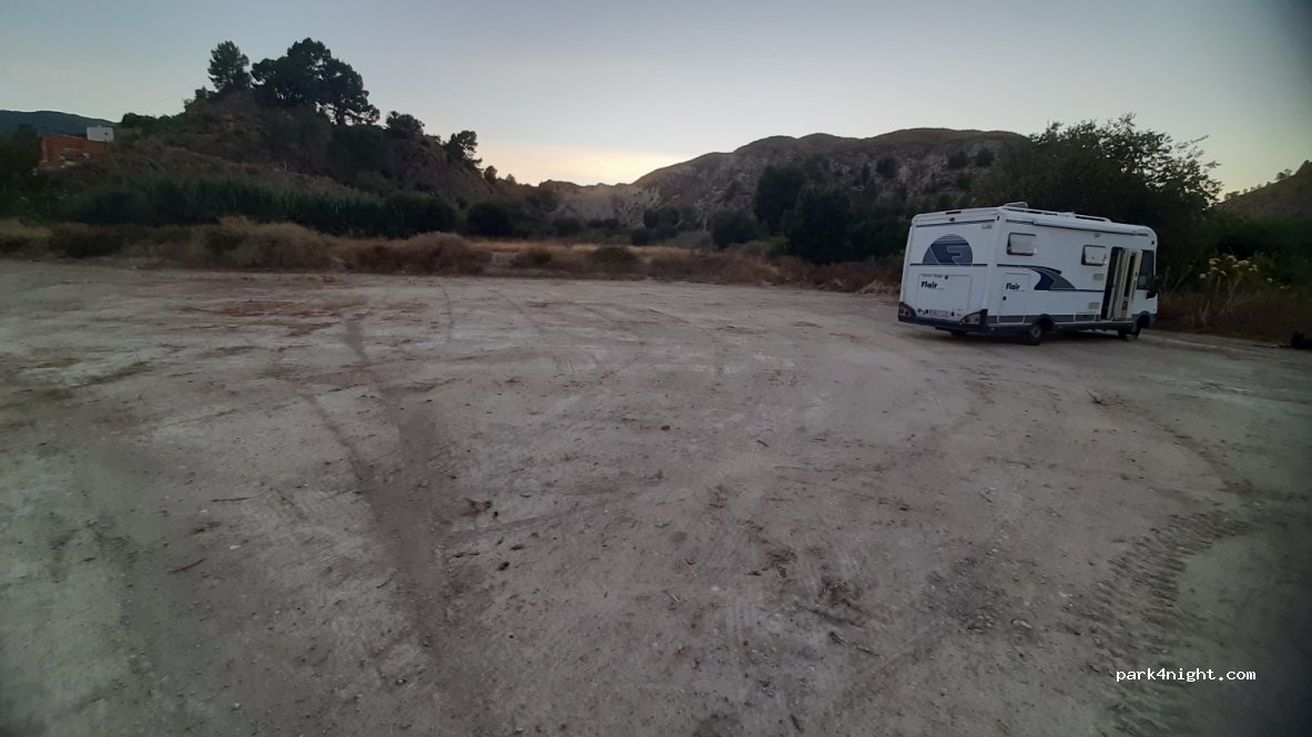 (30540) Blanca - 2 Carretera Ojos — foto
