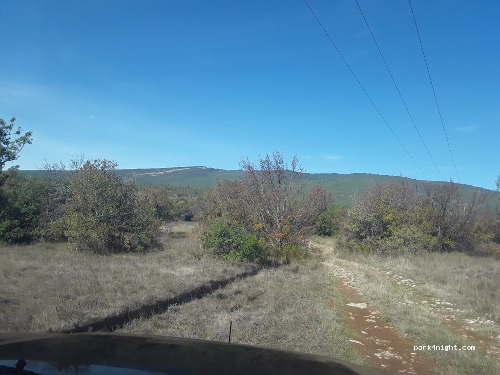 (04200) Châteauneuf-Val-Saint-Donat - Les Carquois — foto