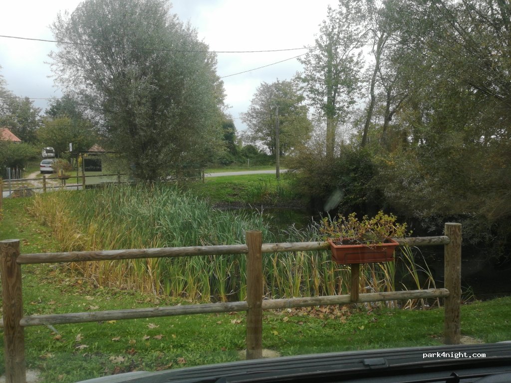 (31350) Castéra-Vignoles - 16 D3 — foto