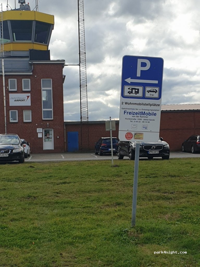 (26452) Sande - 1 Flugplatz — foto