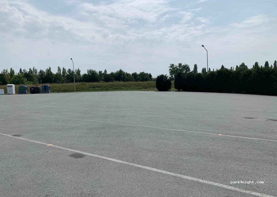 Aire de camping-car La Laigne — foto