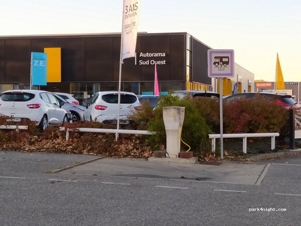 (09200) Saint-Girons - 22 Avenue Aristide Berges — foto