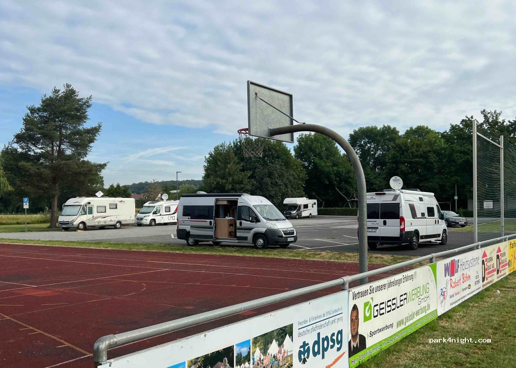 Stellplatz am Sportplatz — foto 2