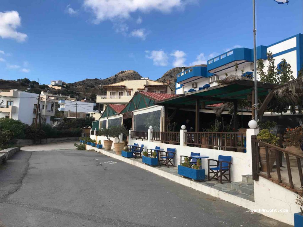 (700 10) Tsoutsouros - Unnamed Road — foto