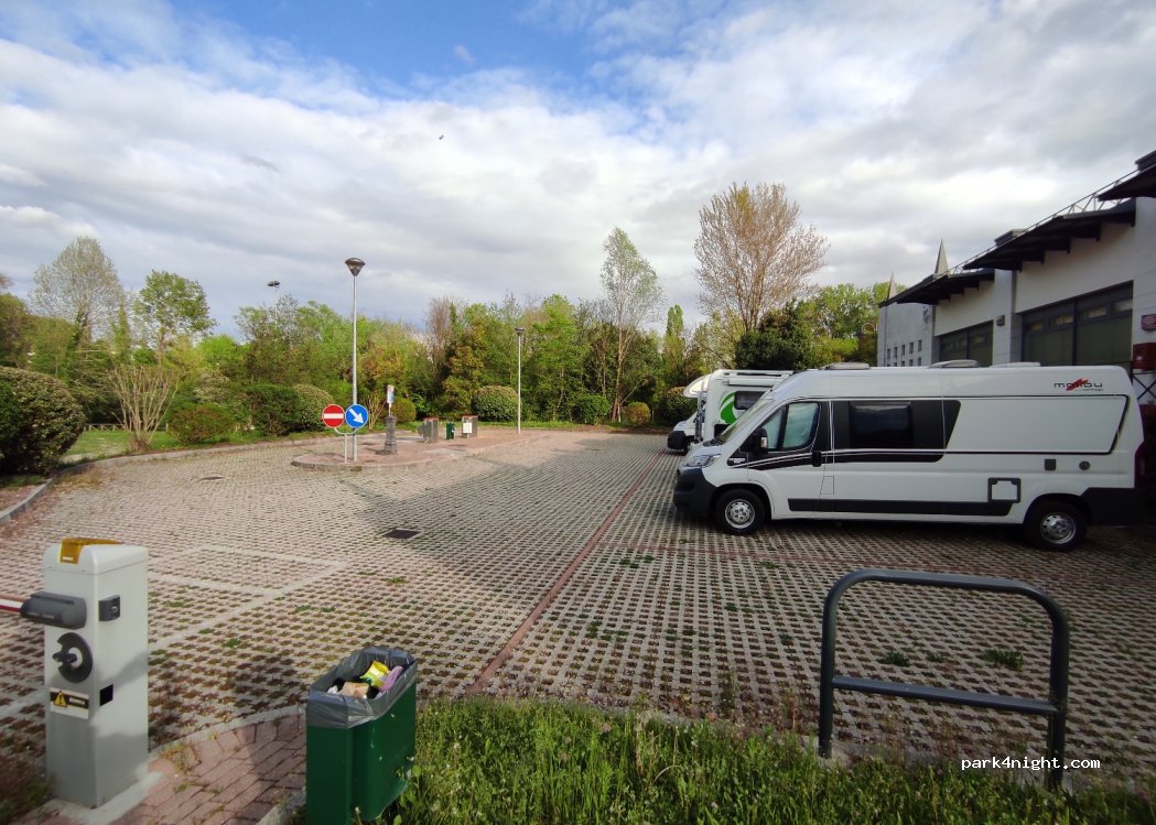 Area Sosta Camper - Sacile — foto 2