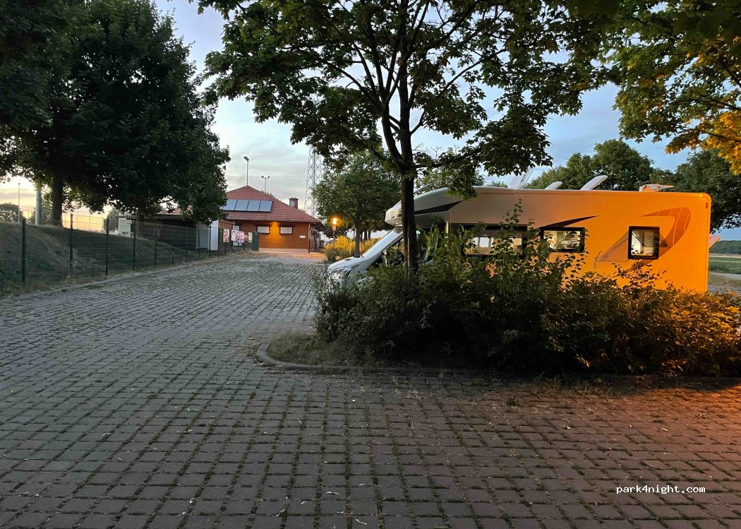(61184) Karben - Unnamed Road — foto 2