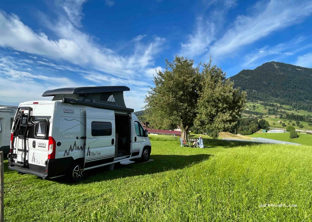 Wohnmobil und Camper Stellplatz Hegihof — foto