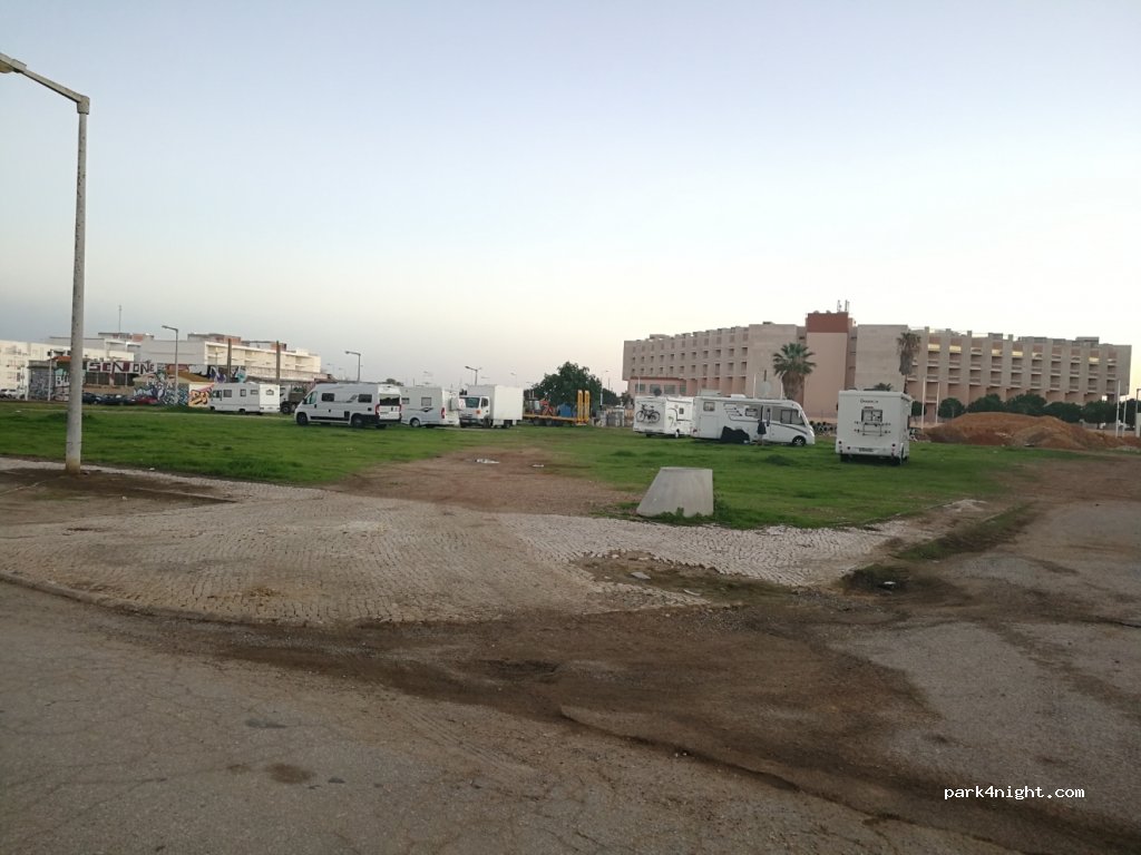 (8700-339) Olhão - 61 Largo da Feira — foto