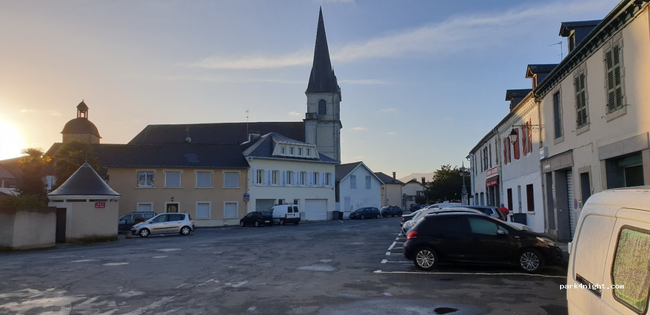 (64530) Pontacq - 12 Rue du Stade — foto