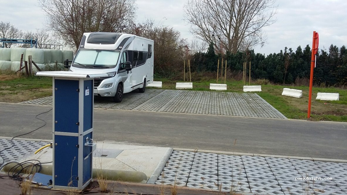 Camperplaats Roosdaal — foto