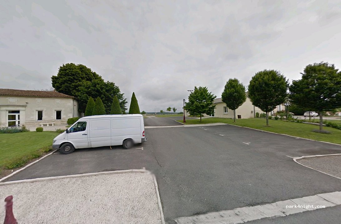 (16360) Reignac - 56 Le Bourg — foto 2