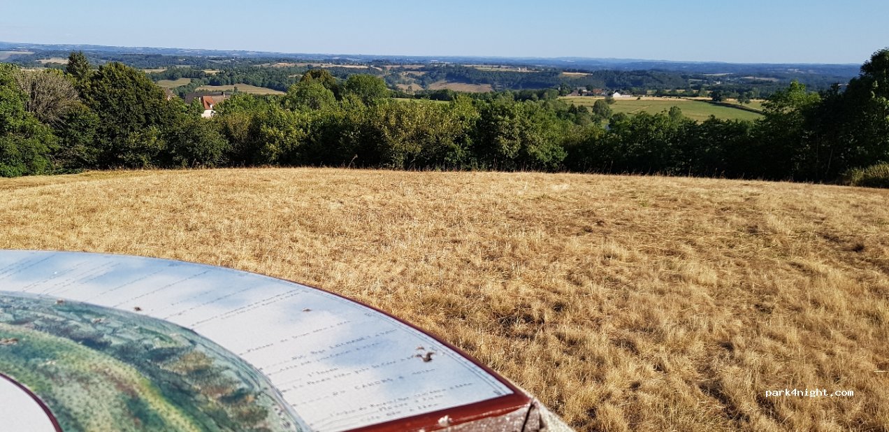 (15700) Barriac-les-Bosquets - Unnamed Road — foto