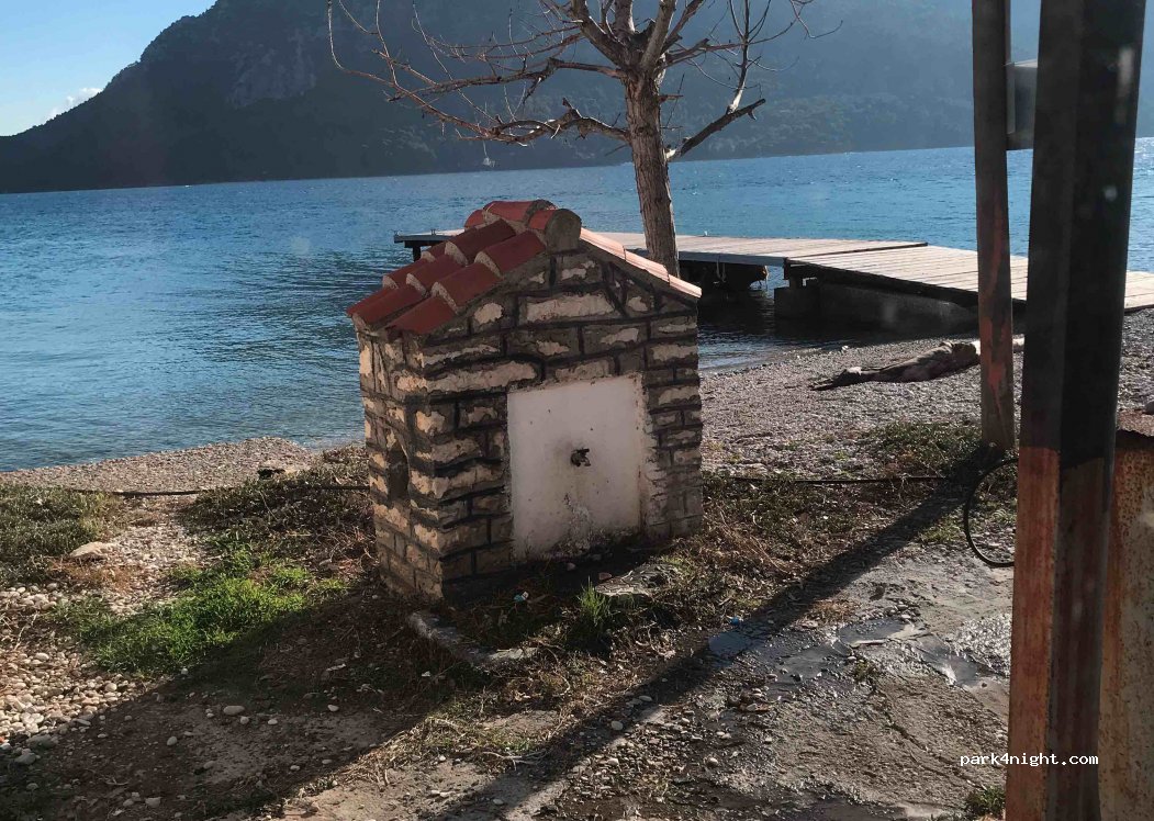 (300 19) Mitikas - Unnamed Road — foto