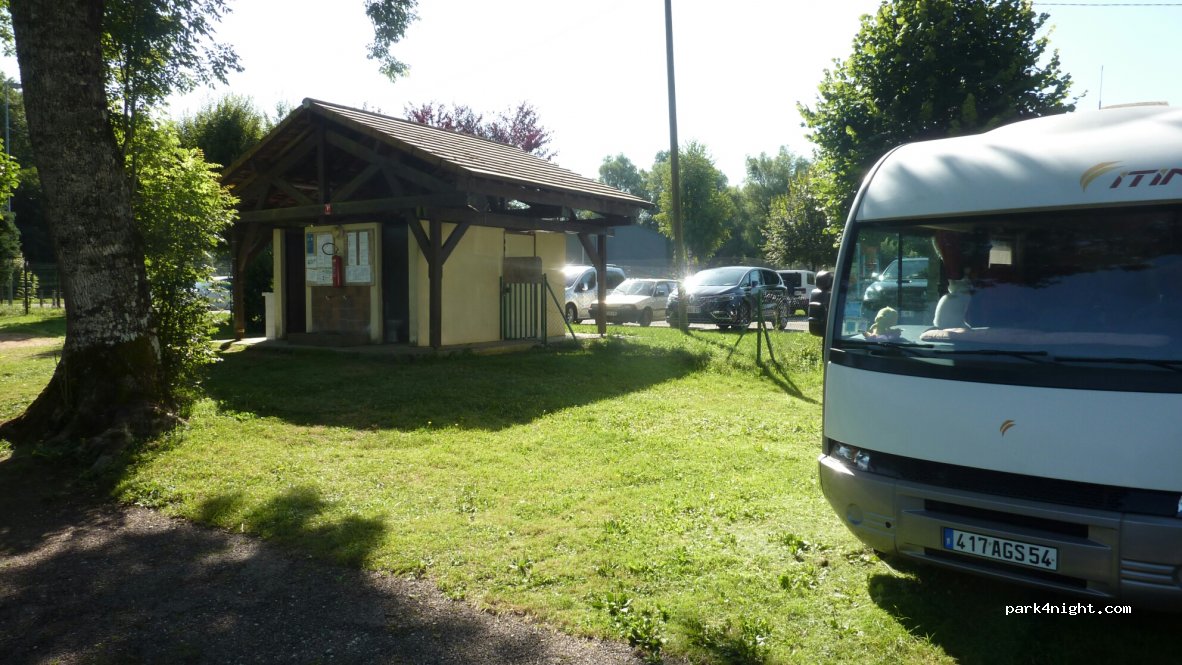 (89130) Toucy - Camping des 4 Merlettes — foto