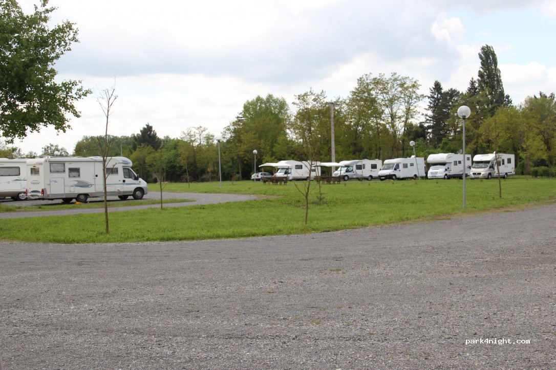 Aire de Camping Car de Vichy-Bellerive — foto