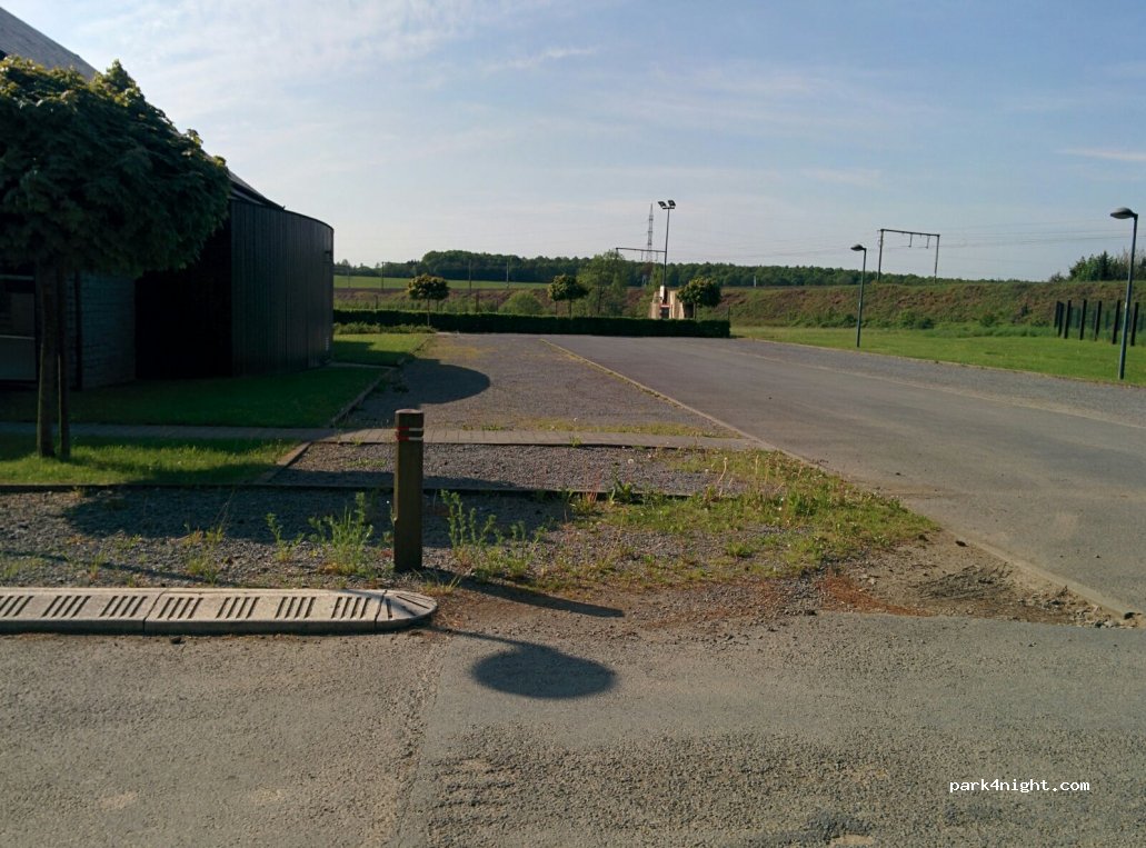 (5377) Somme-Leuze - 8 Rue de Serinchamps — foto