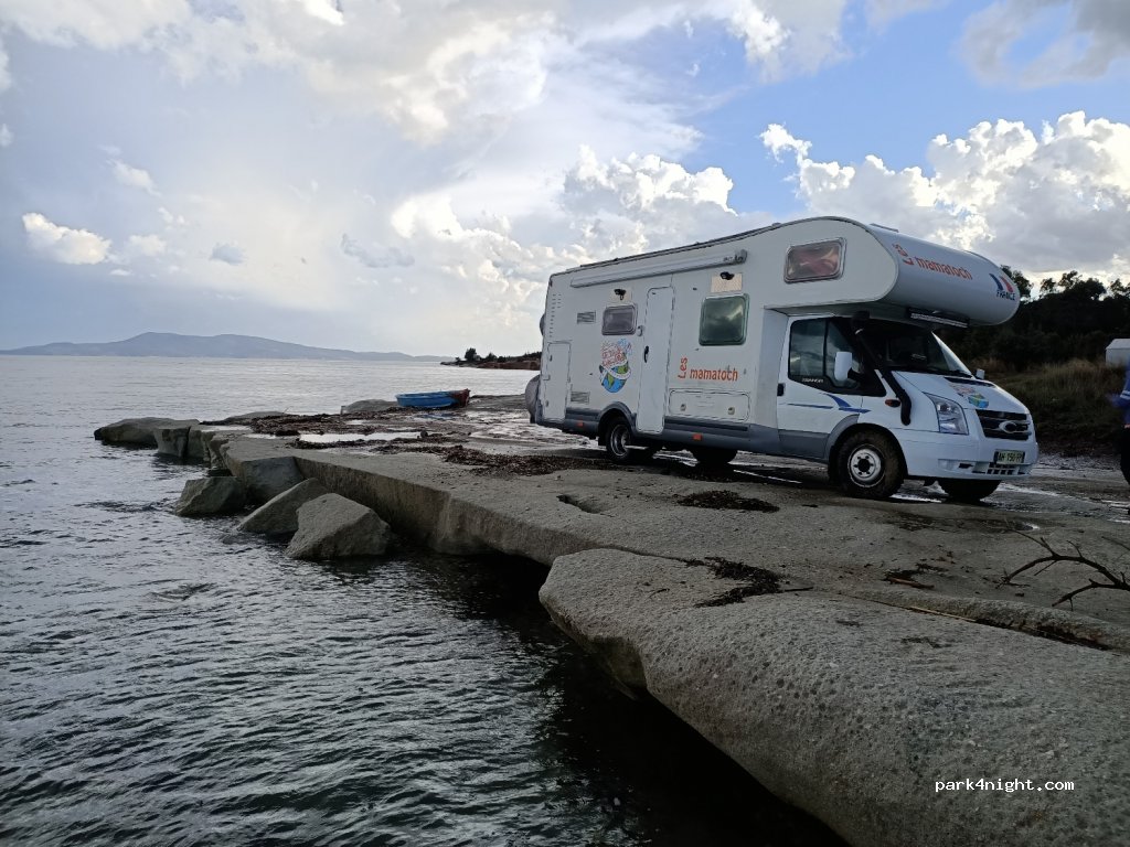 (35970) Karaburun - Unnamed Road — foto